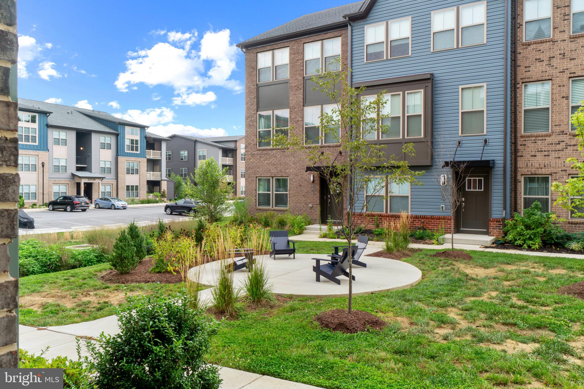 3307 STREAMLET LN