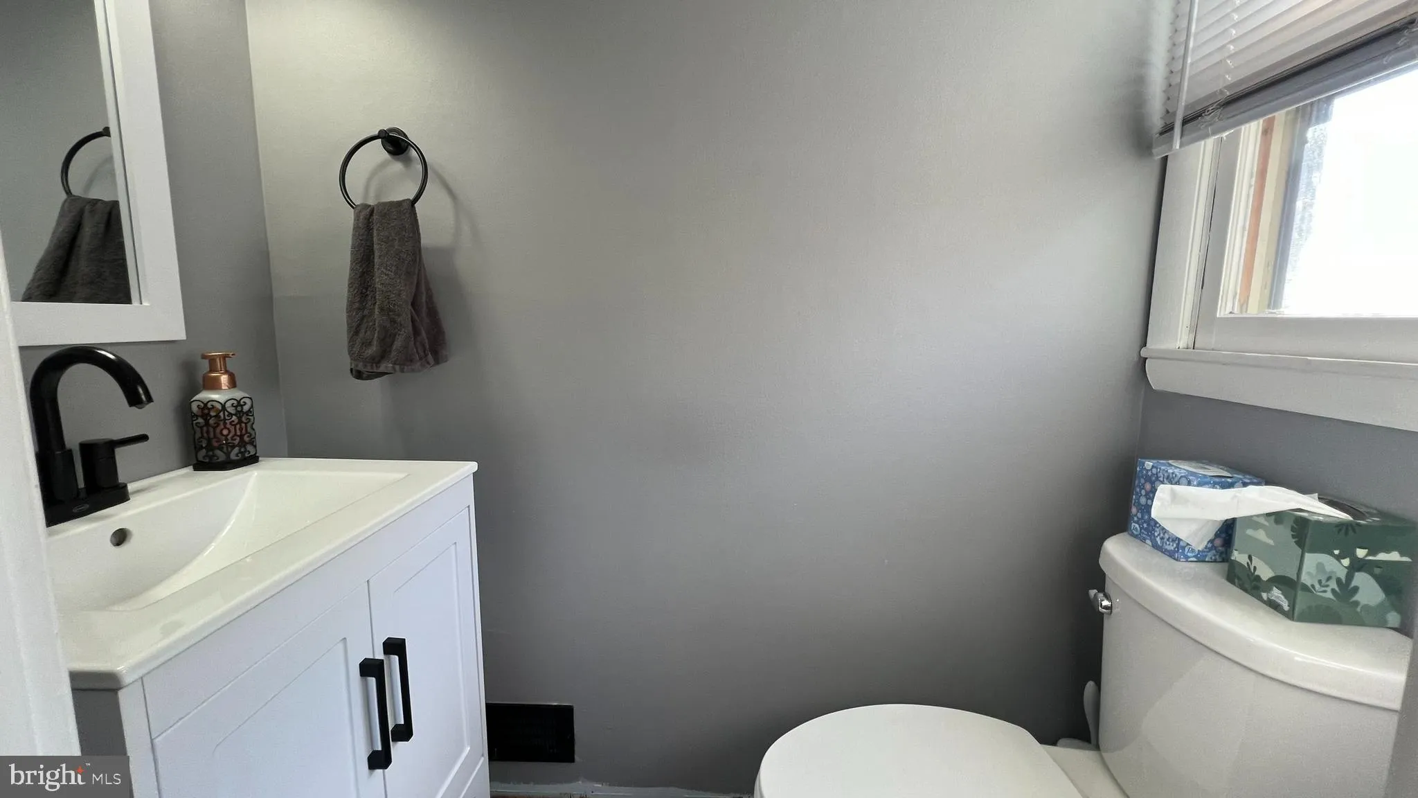 Stratford, New Jersey 08084, United States, 4 Bedrooms Bedrooms, ,2 BathroomsBathrooms,Residential,Active,32680