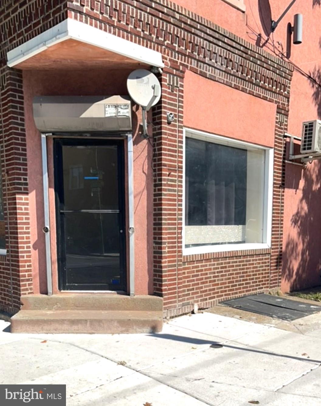 POINT BREEZE - Commercial Lease