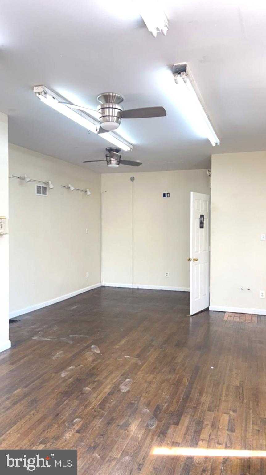 POINT BREEZE - Commercial Lease