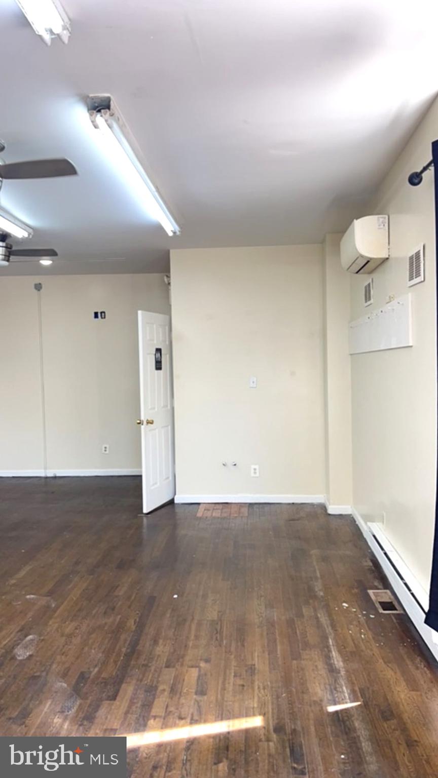 POINT BREEZE - Commercial Lease
