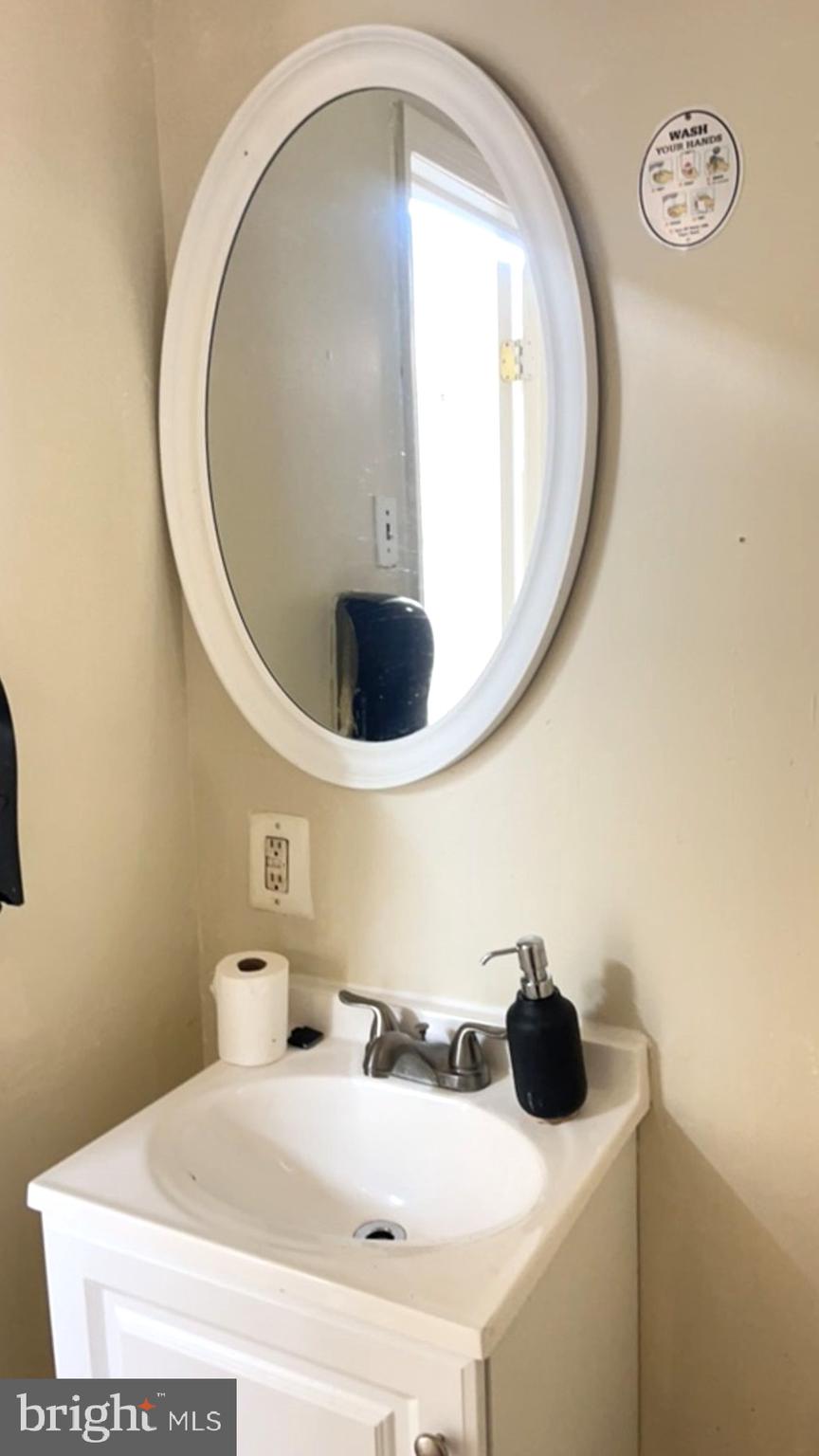 POINT BREEZE - Commercial Lease