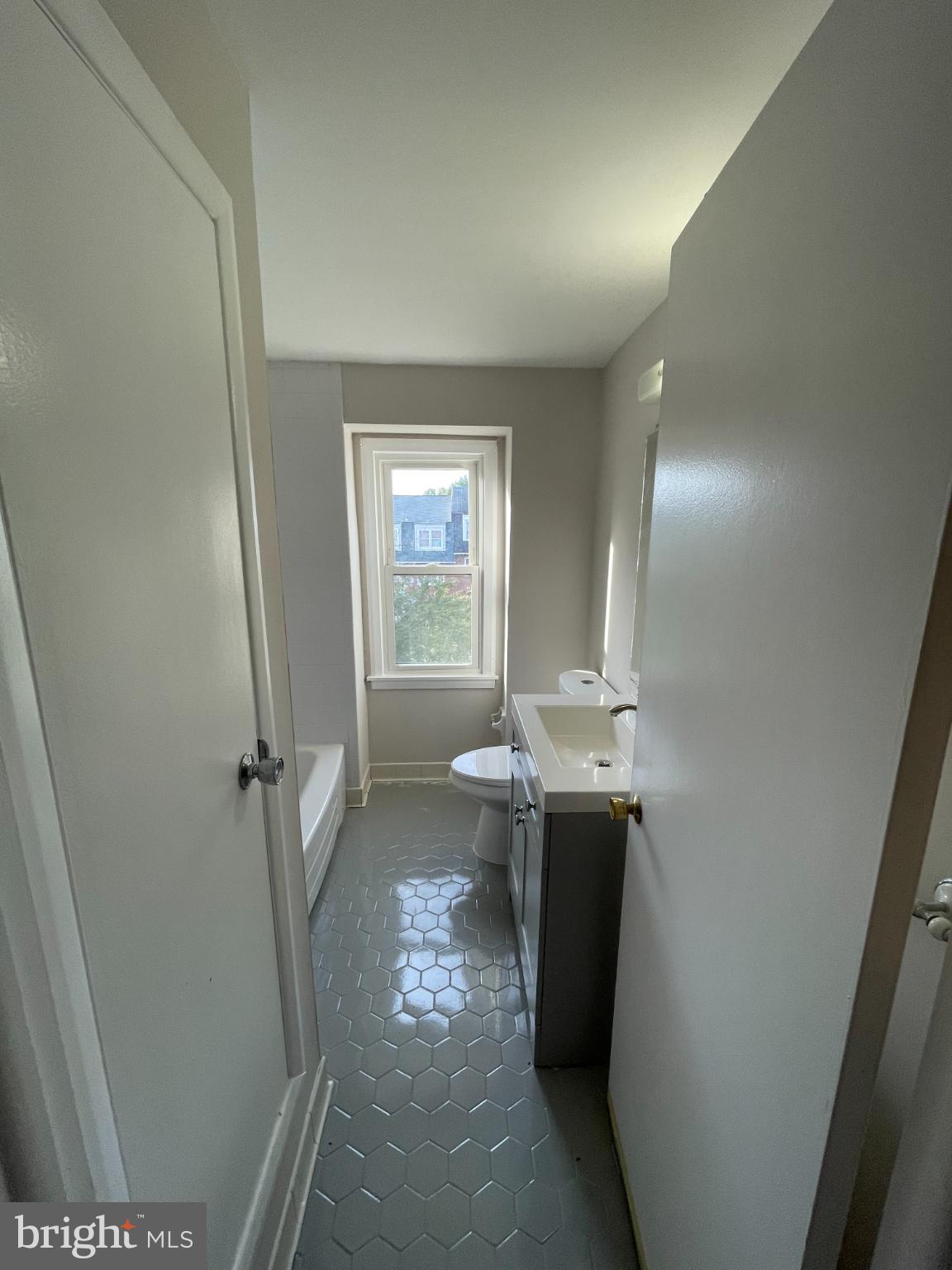 HOLLAND HILL - Residential