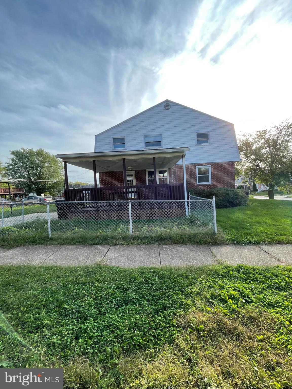 HOLLAND HILL - Residential