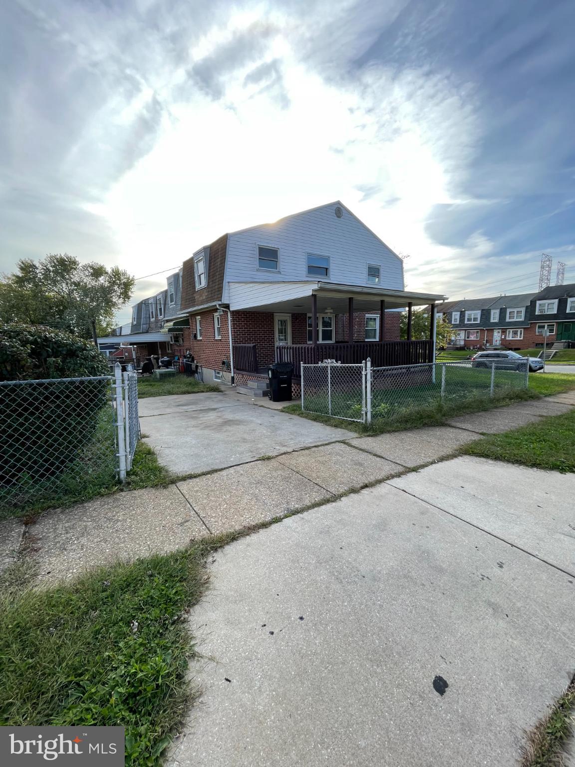 HOLLAND HILL - Residential