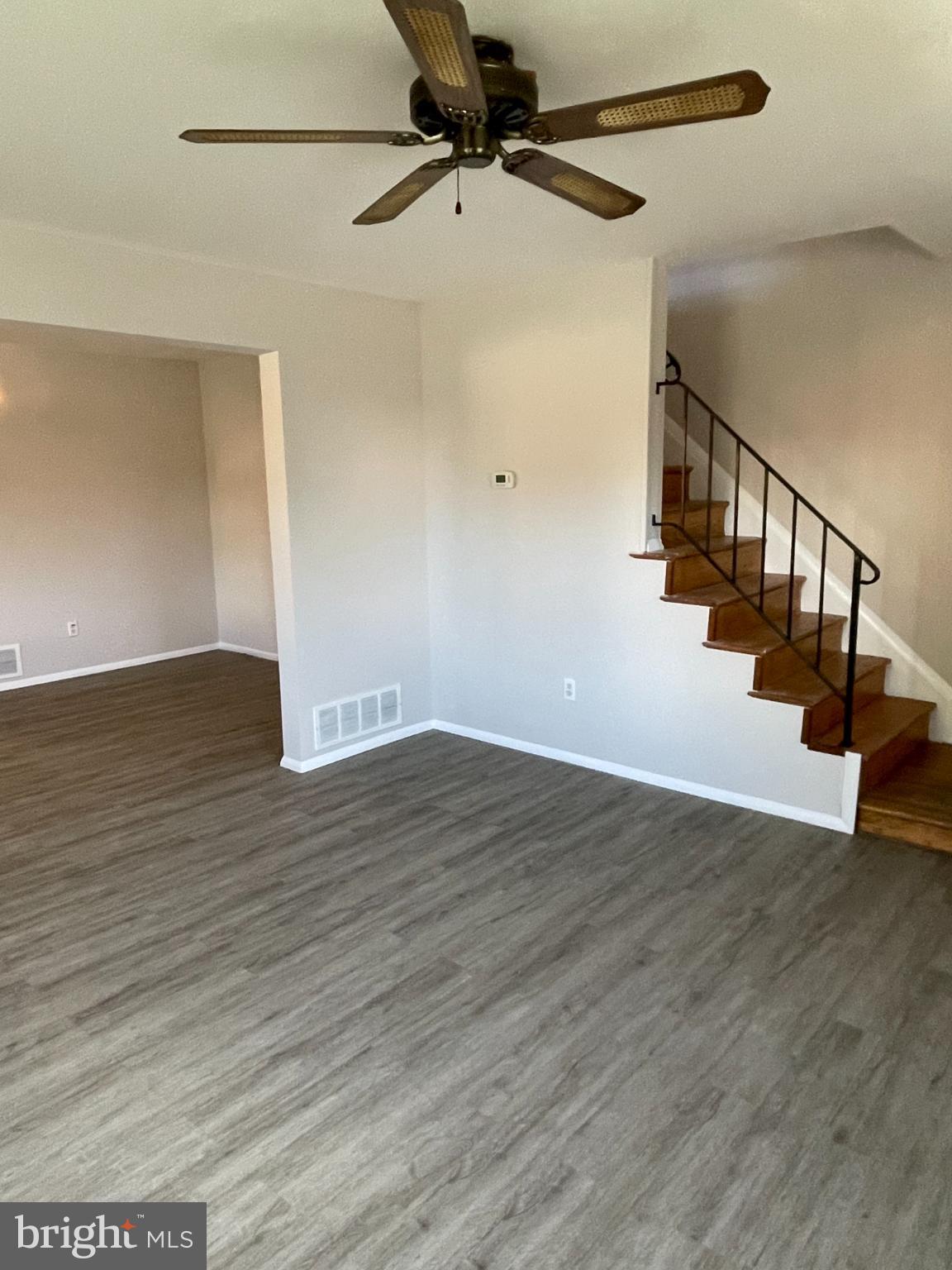 HOLLAND HILL - Residential