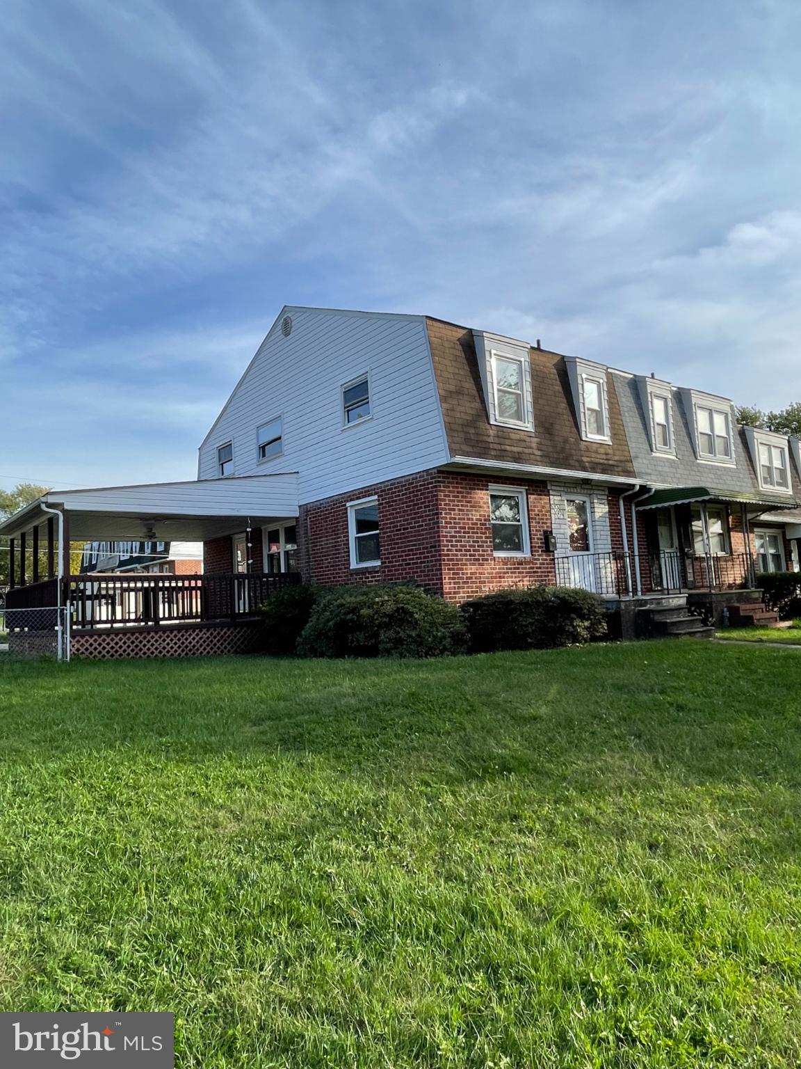 HOLLAND HILL - Residential