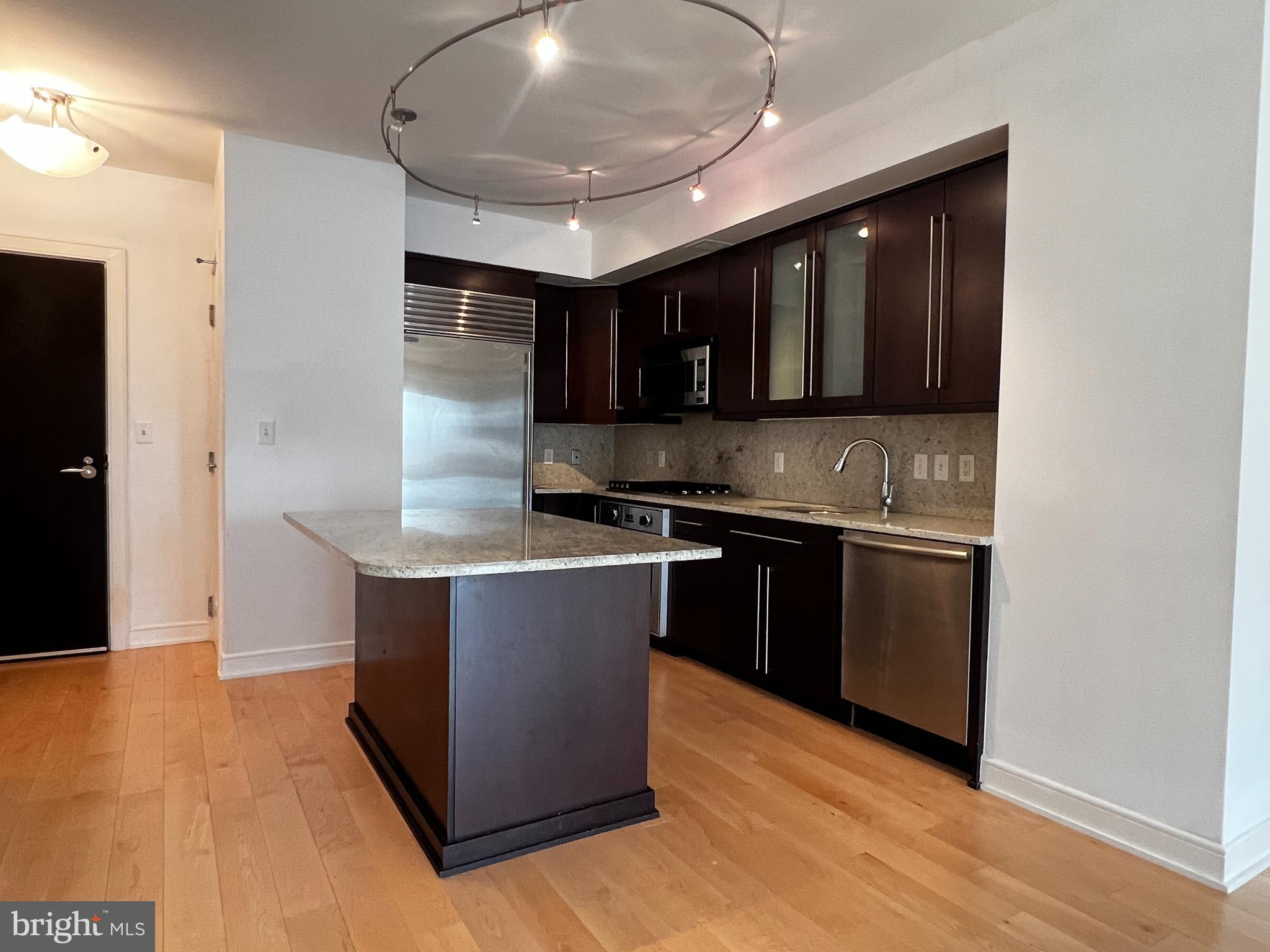 THE WATERVIEW - Residential Lease