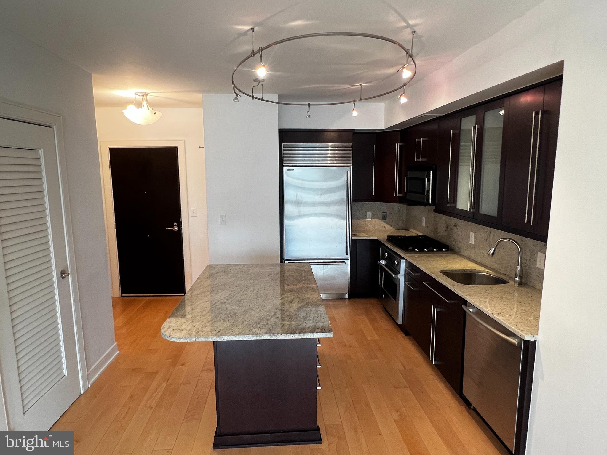 THE WATERVIEW - Residential Lease