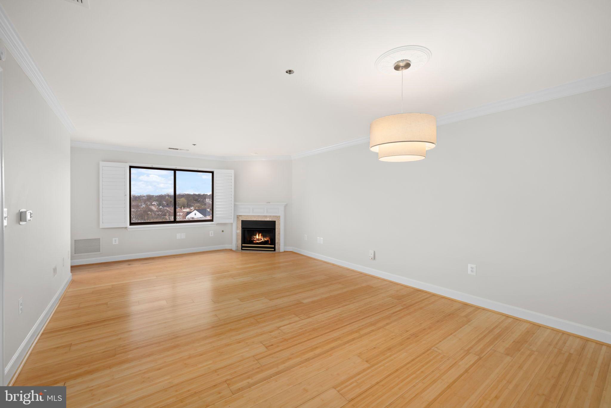 1050 N STUART STREET 817