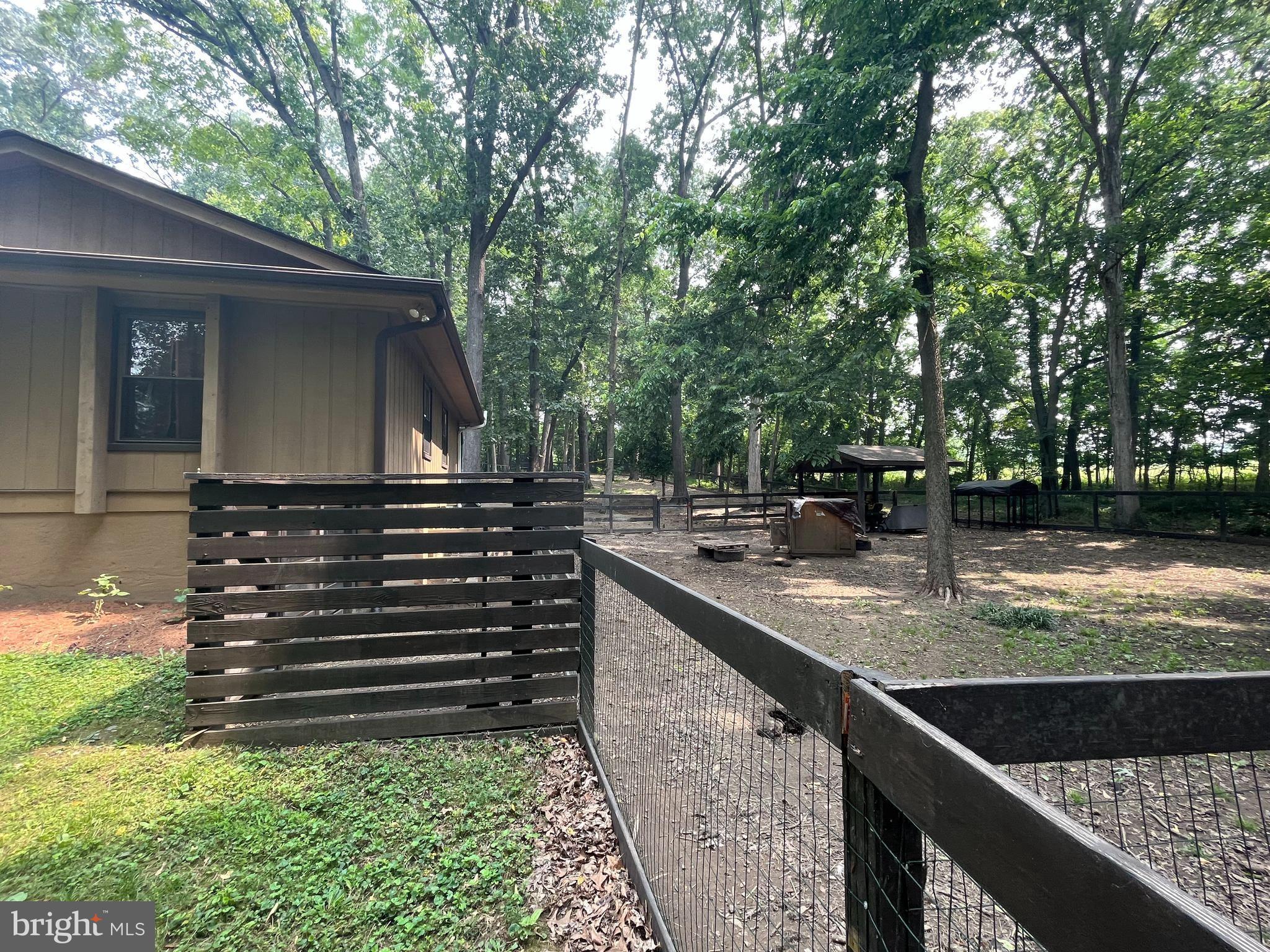 OAK TREE EAST - Residential