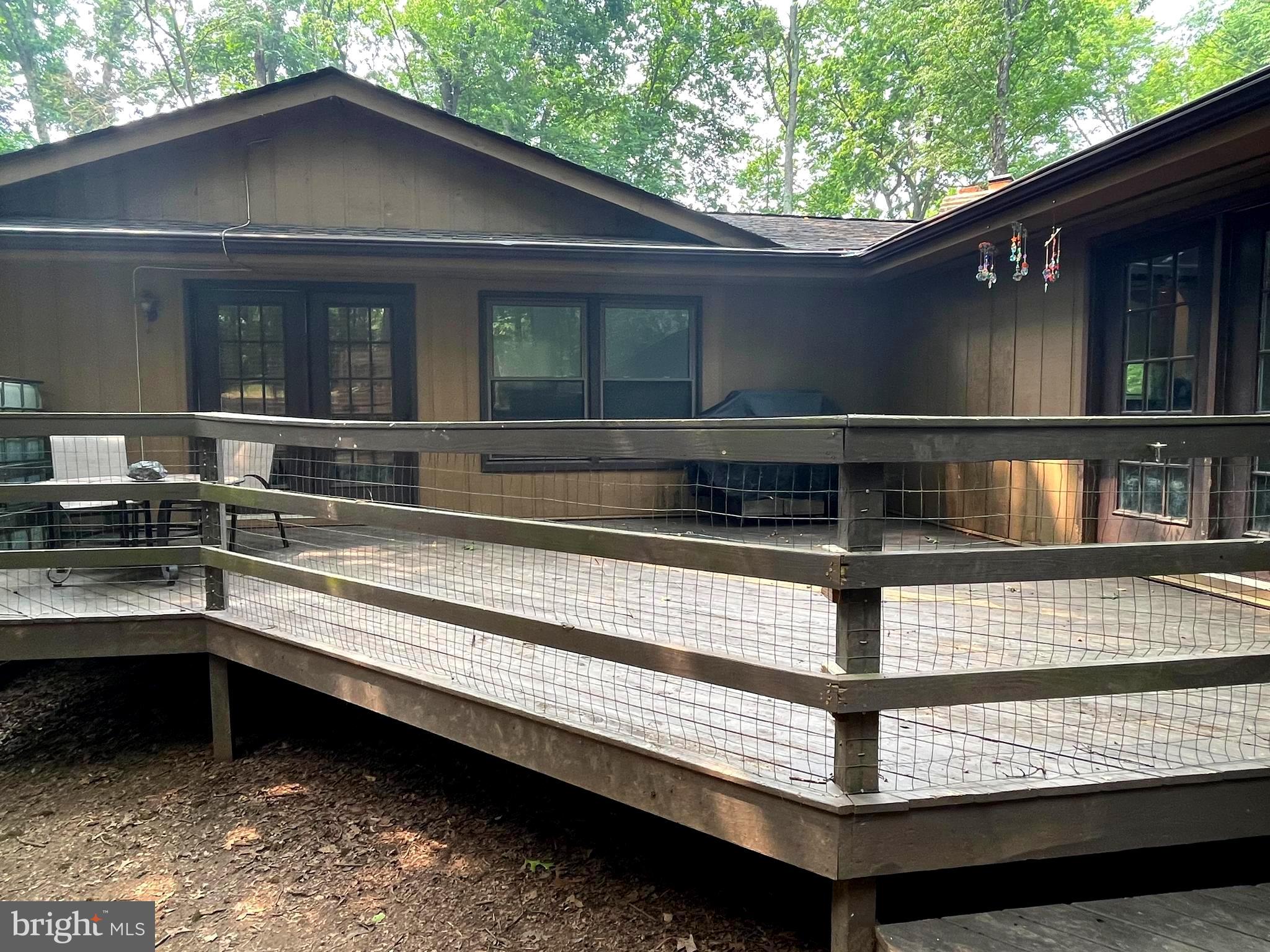 OAK TREE EAST - Residential