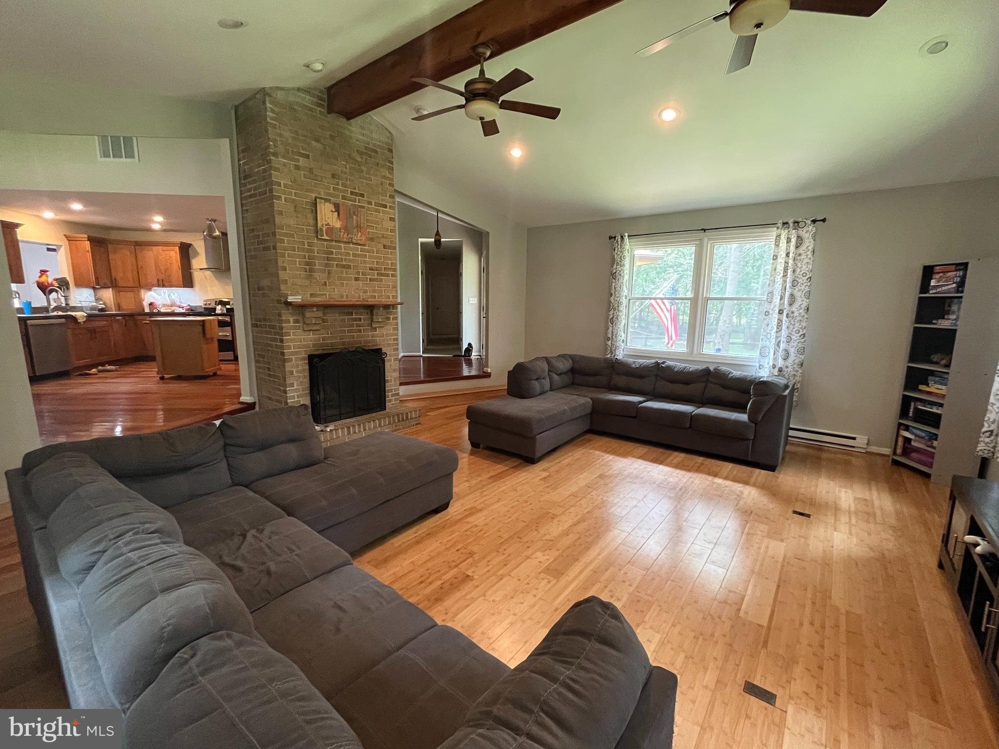 OAK TREE EAST - Residential