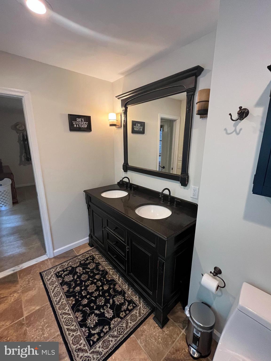 OAK TREE EAST - Residential