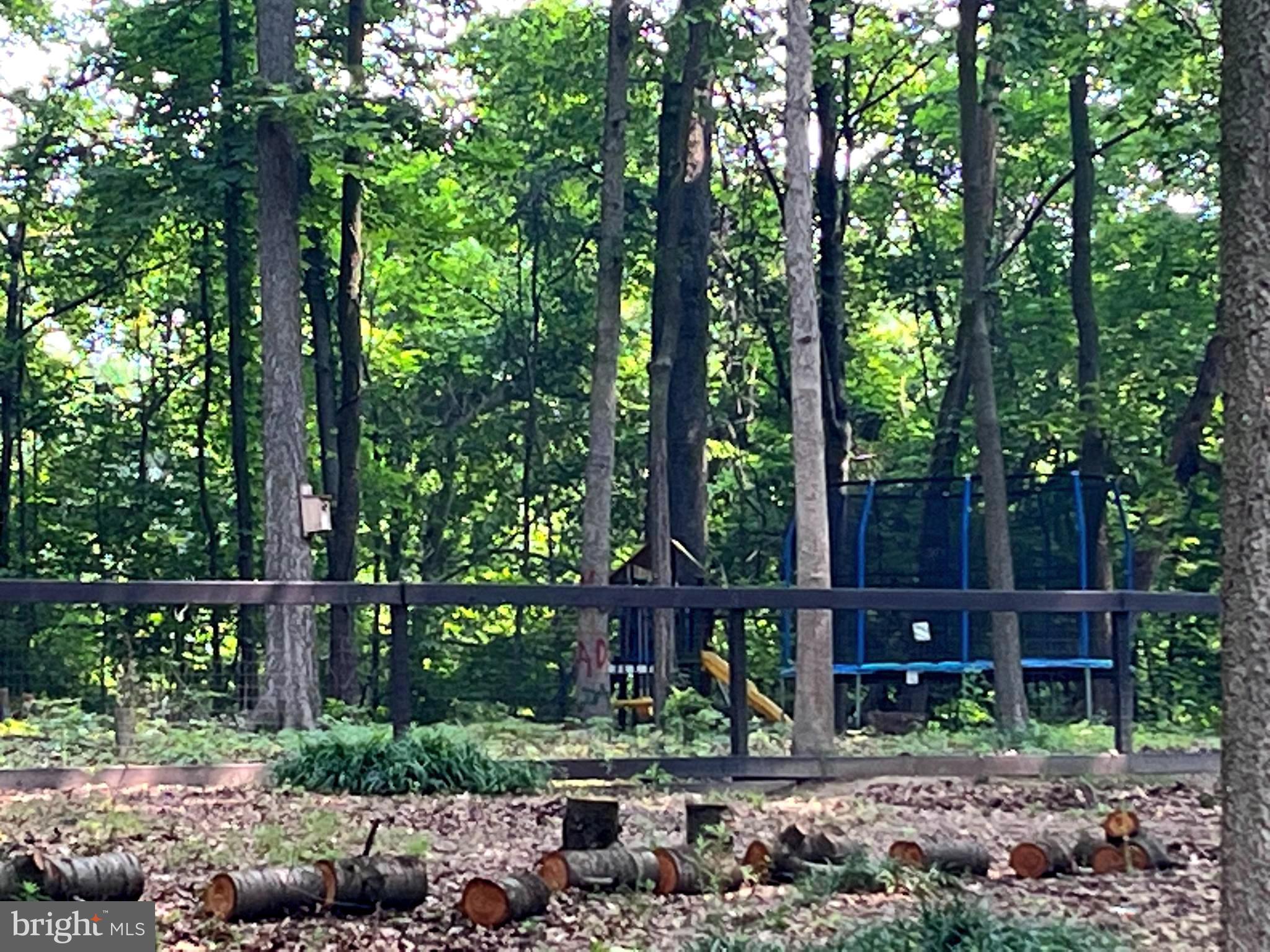 OAK TREE EAST - Residential