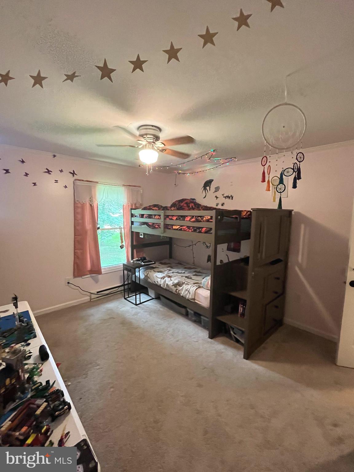 OAK TREE EAST - Residential