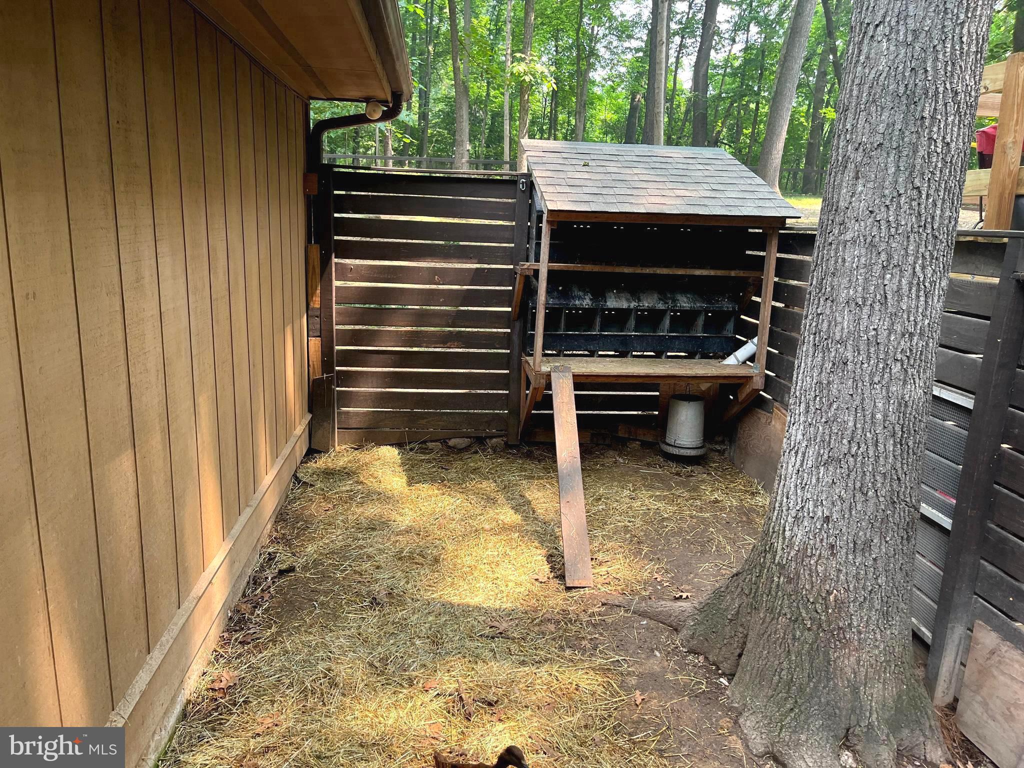 OAK TREE EAST - Residential