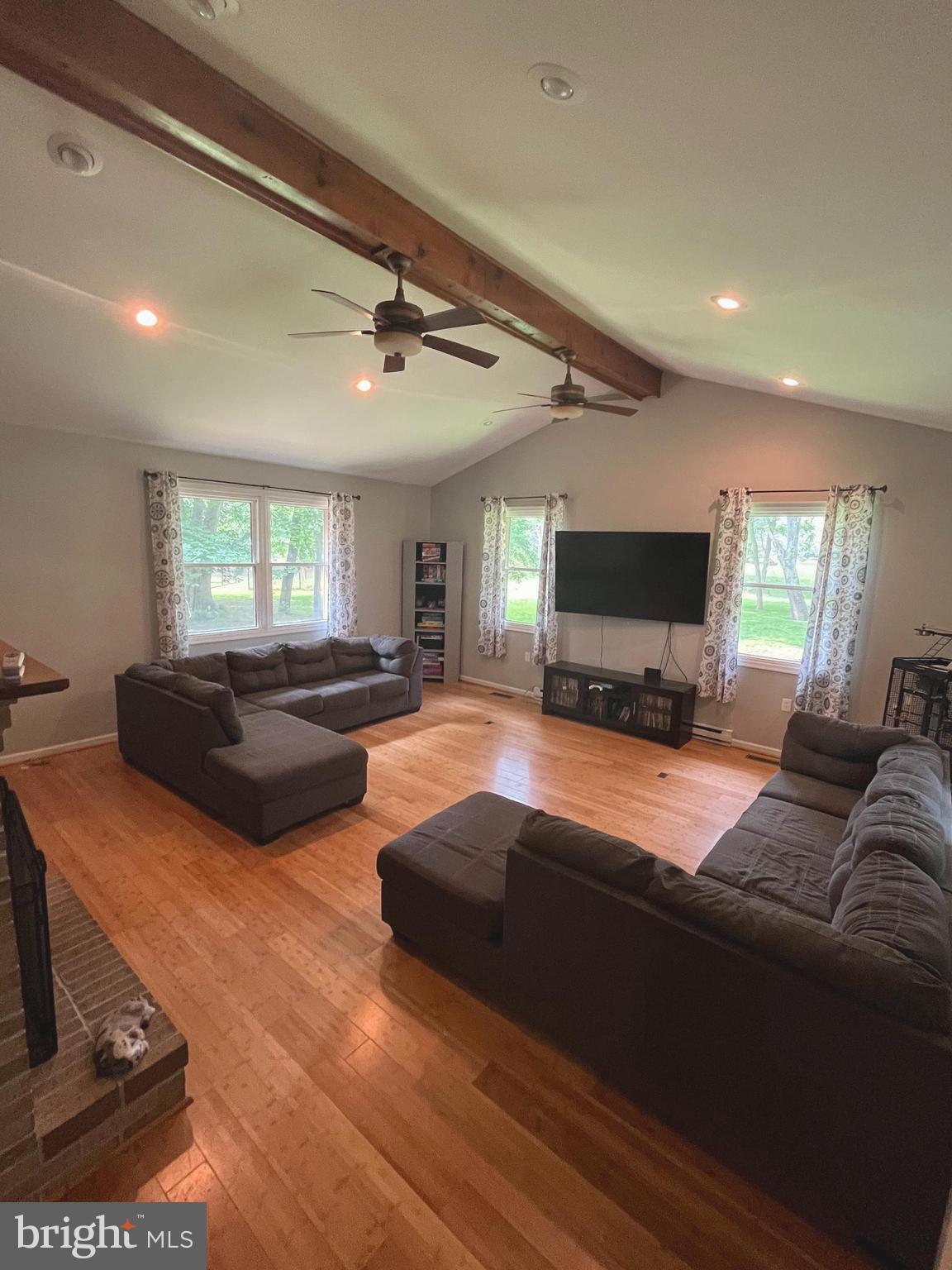 OAK TREE EAST - Residential