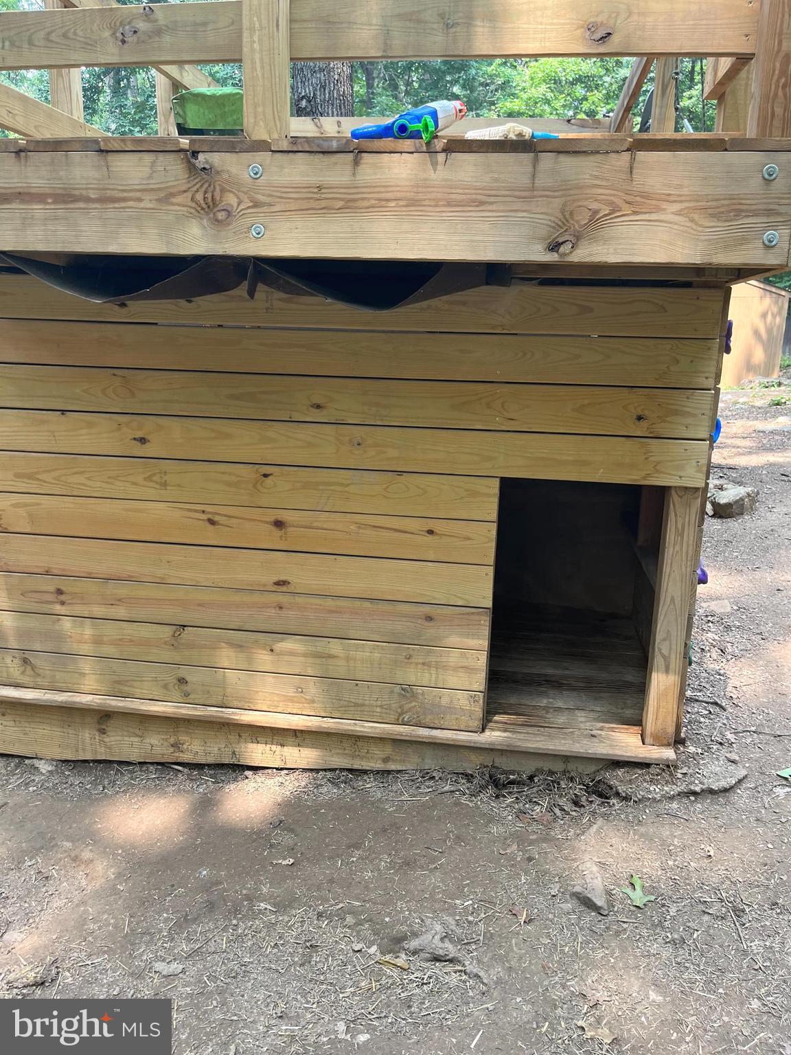 OAK TREE EAST - Residential