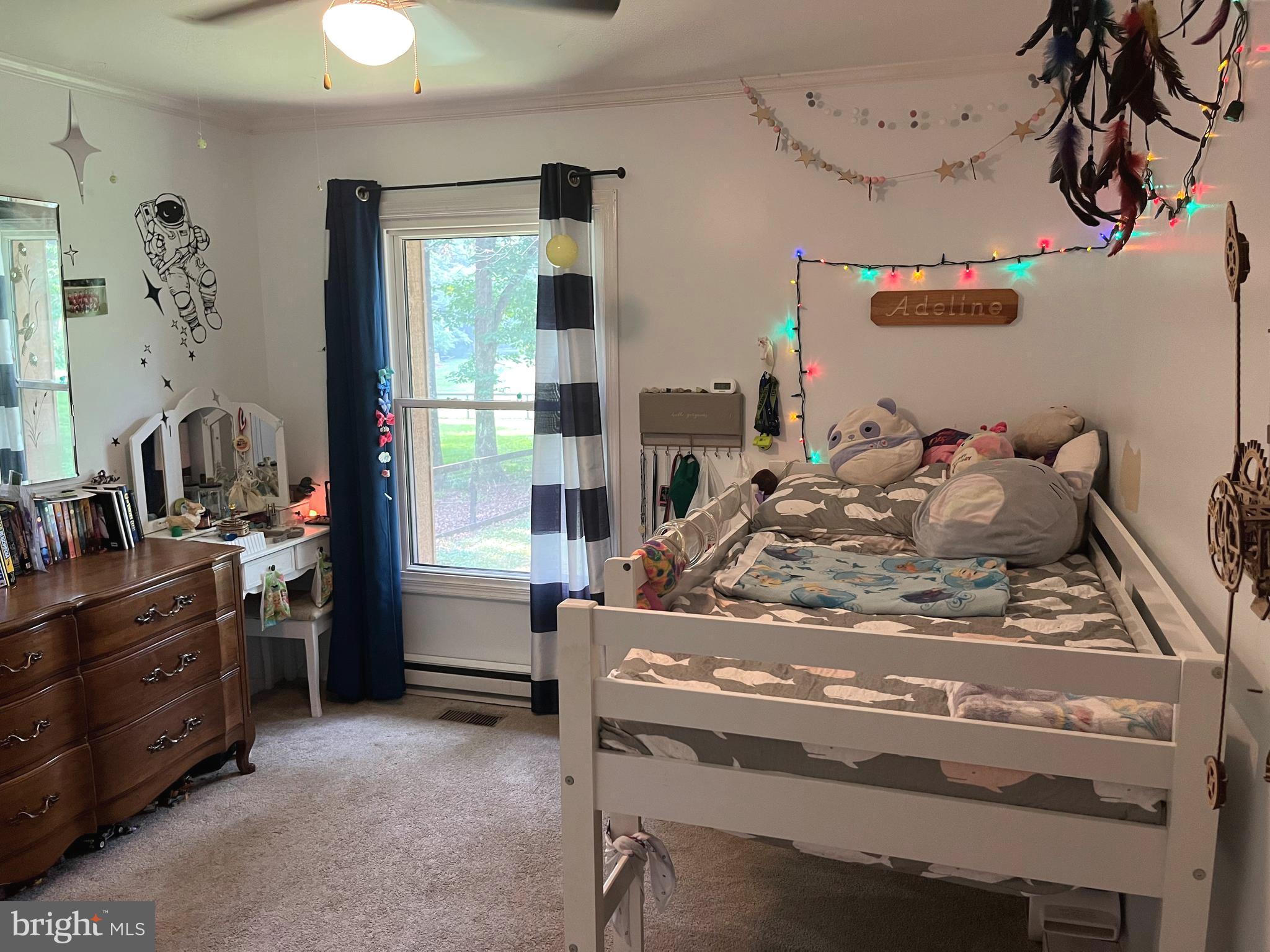 OAK TREE EAST - Residential