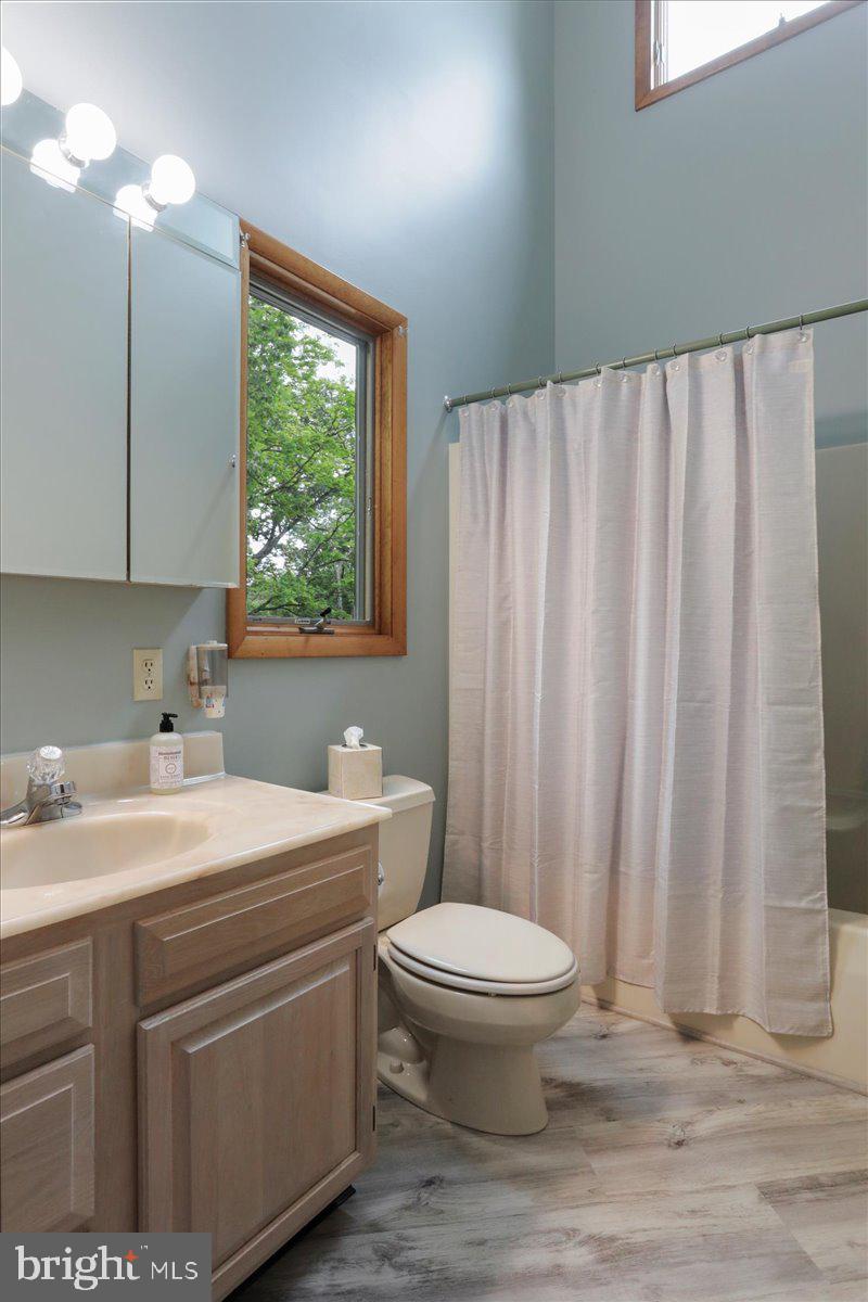 WHITINGS NECK - Residential