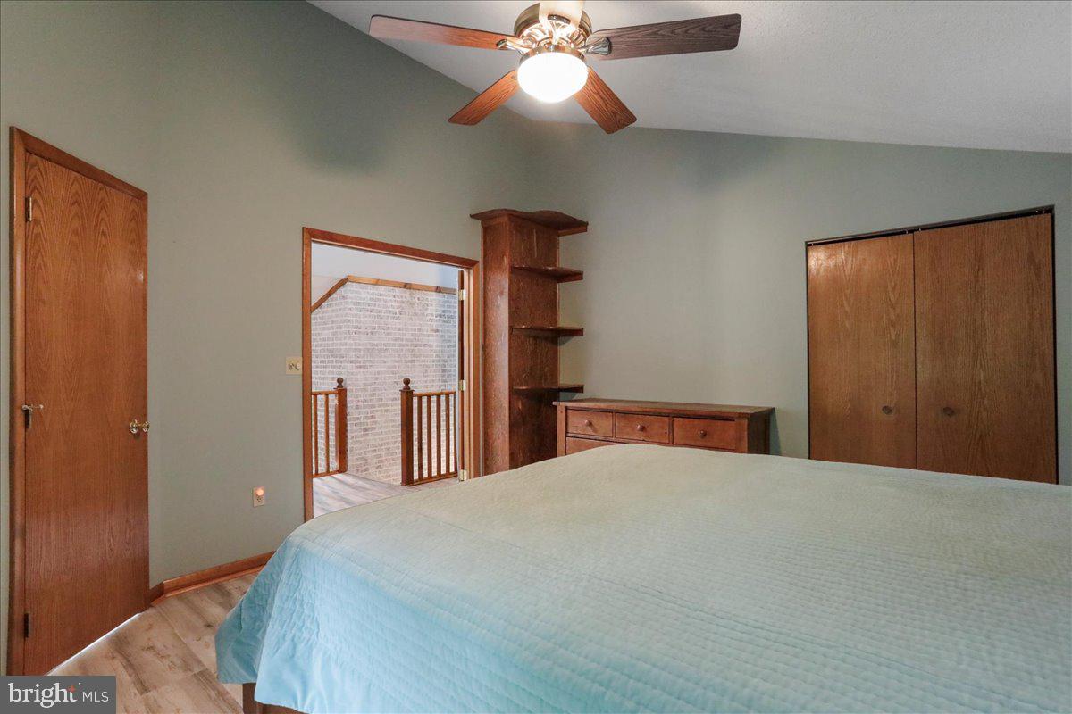 WHITINGS NECK - Residential