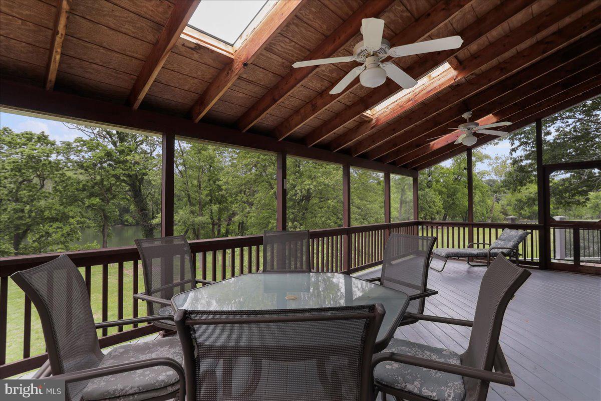 WHITINGS NECK - Residential