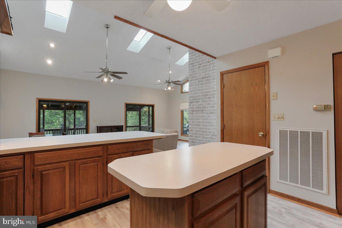 WHITINGS NECK - Residential