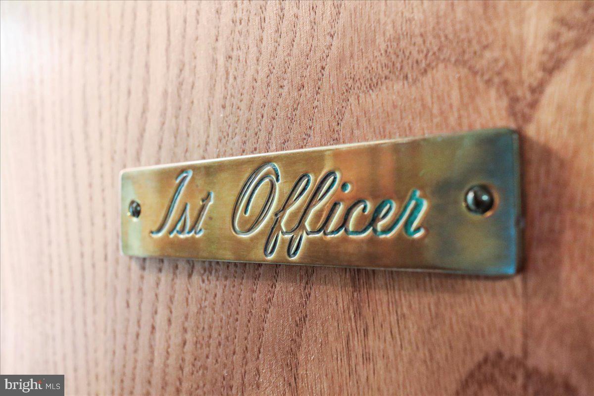 WHITINGS NECK - Residential