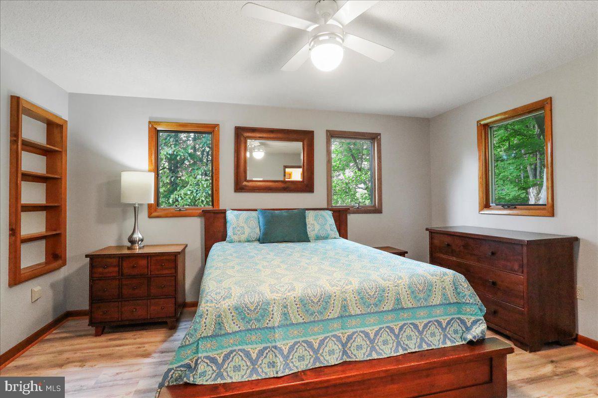 WHITINGS NECK - Residential