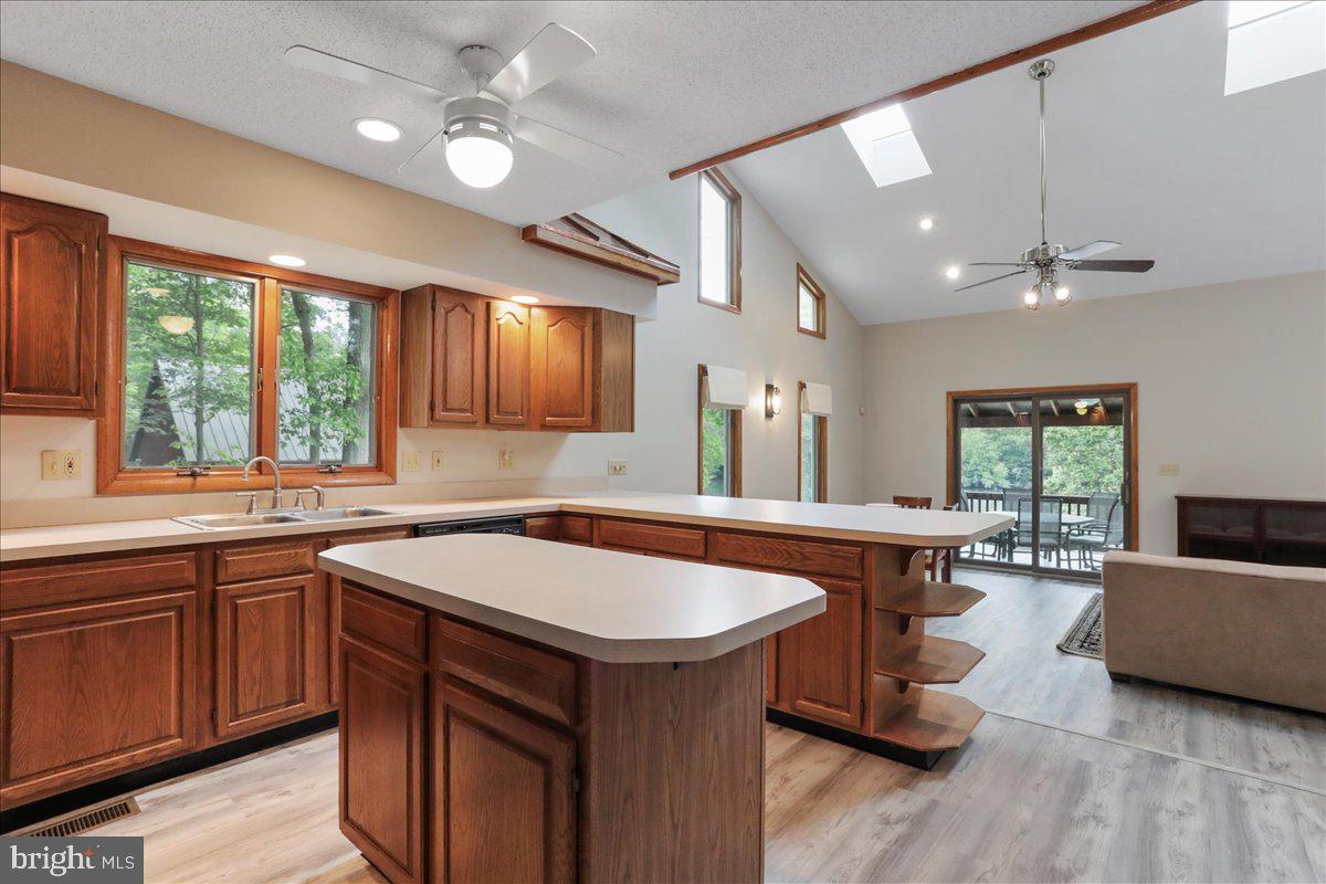 WHITINGS NECK - Residential