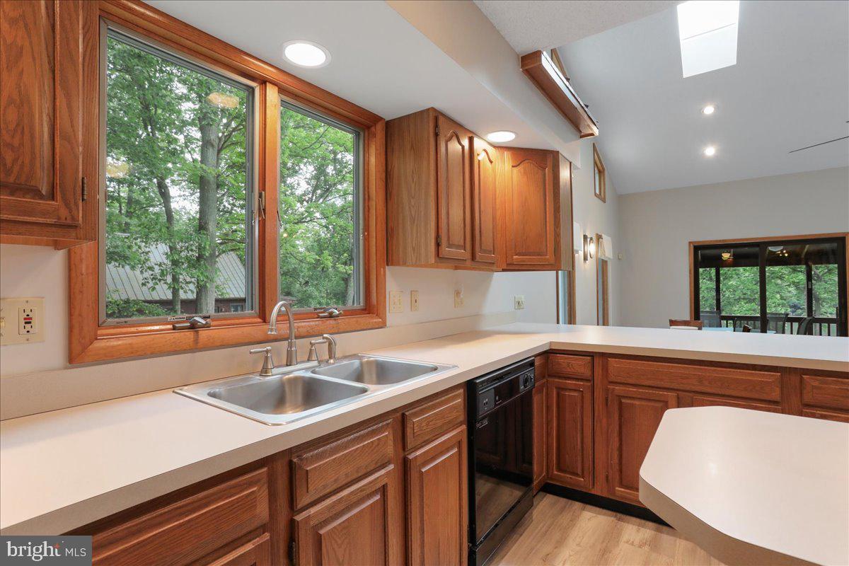 WHITINGS NECK - Residential