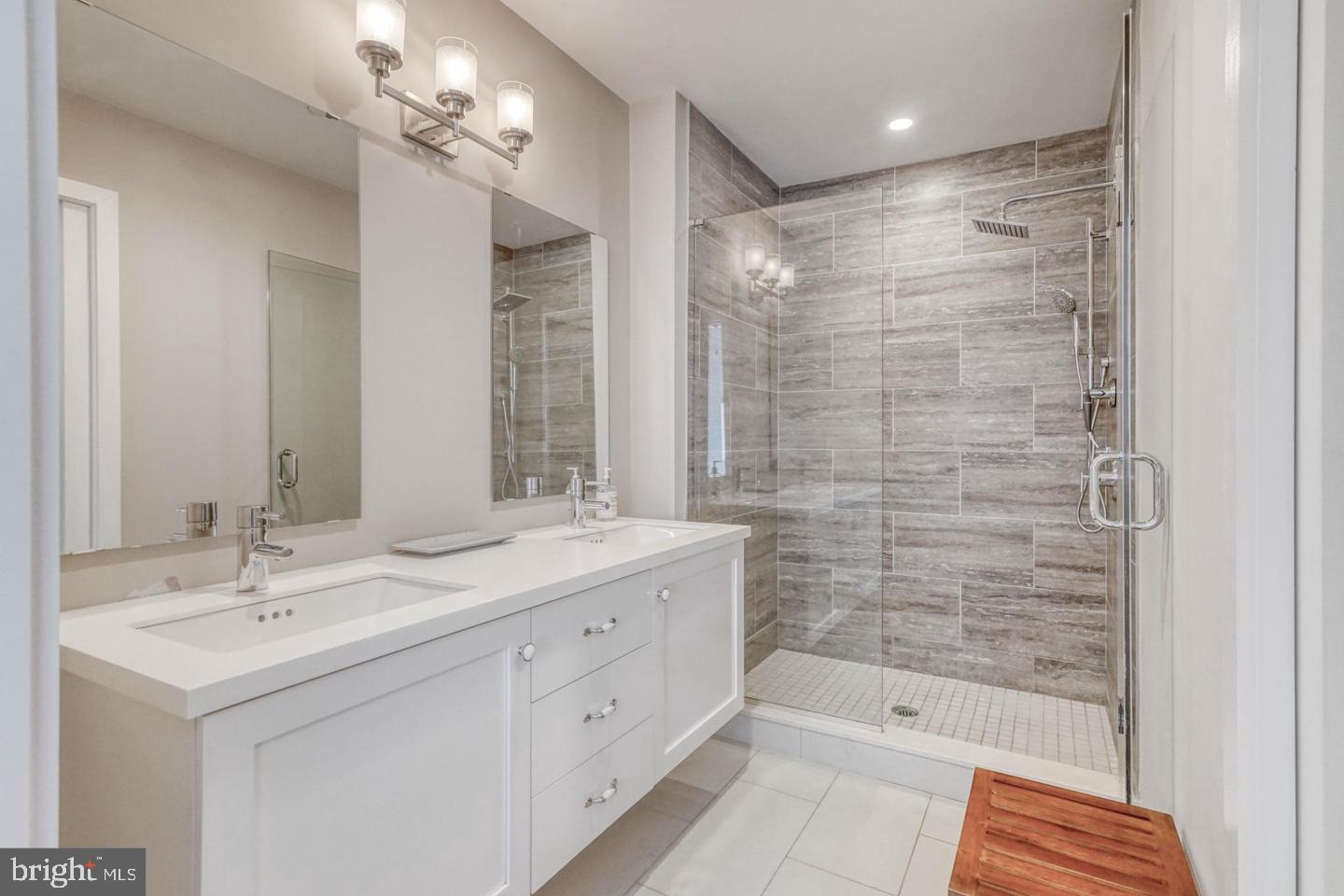 NORTHERN LIBERTIES - Residential Lease