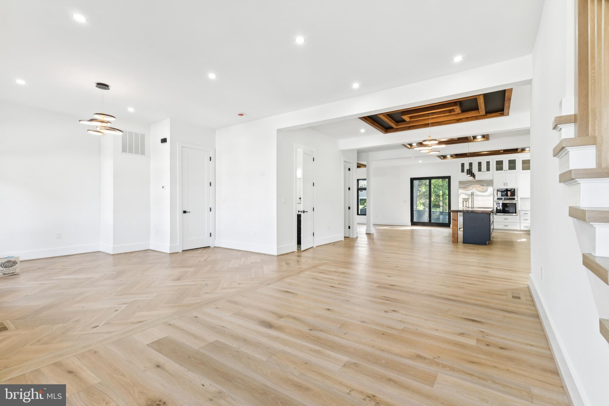 2919 LAWRENCE DRIVE