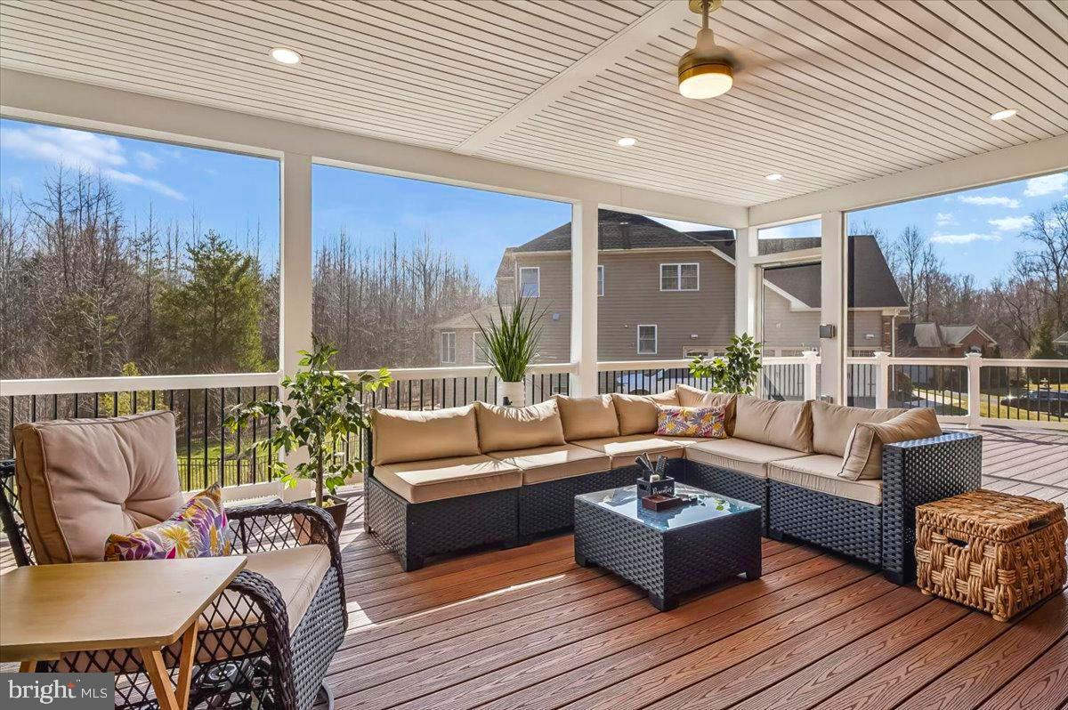 OAK CREEK CLUB - Residential