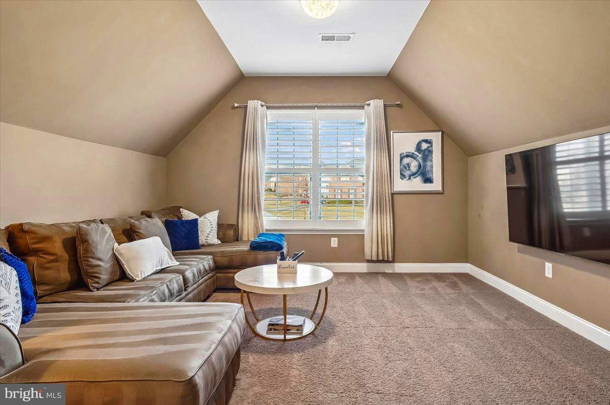 OAK CREEK CLUB - Residential