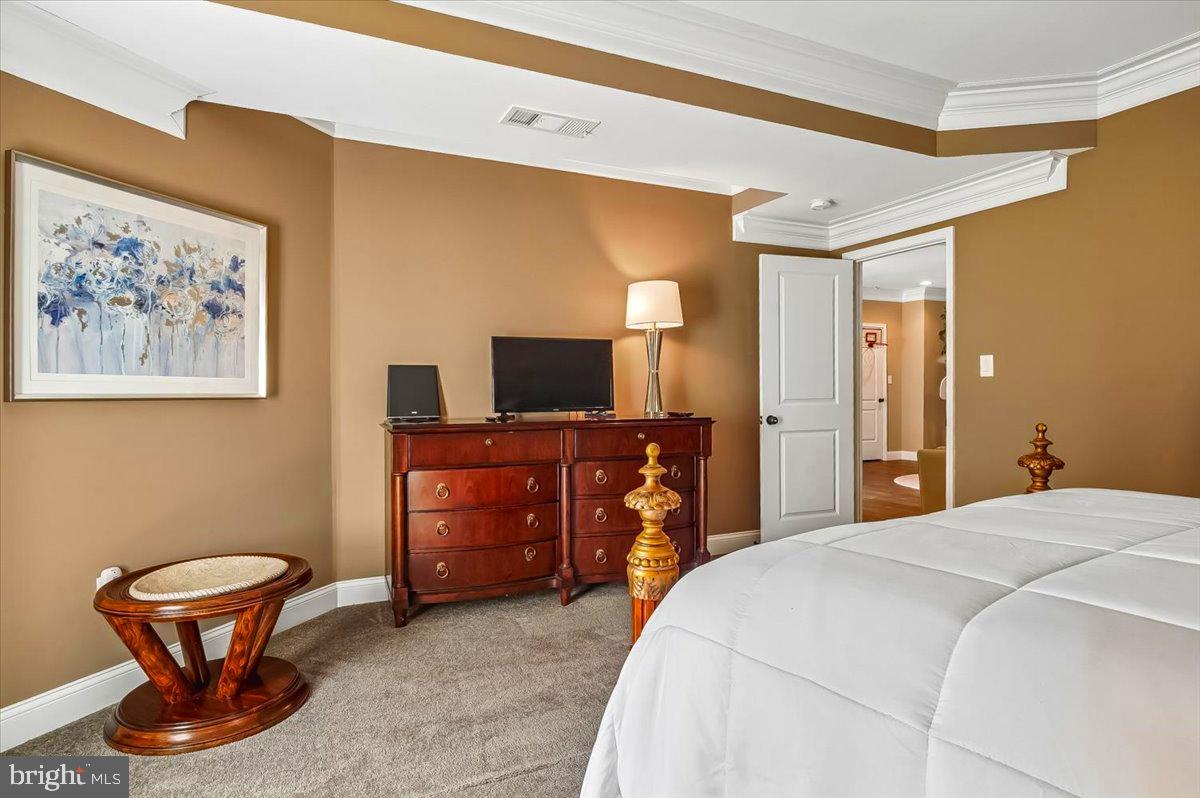 OAK CREEK CLUB - Residential