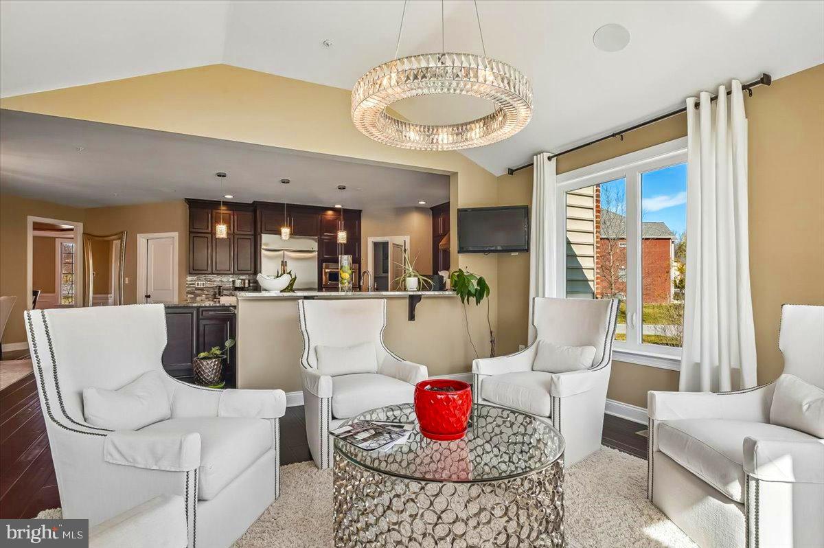 OAK CREEK CLUB - Residential