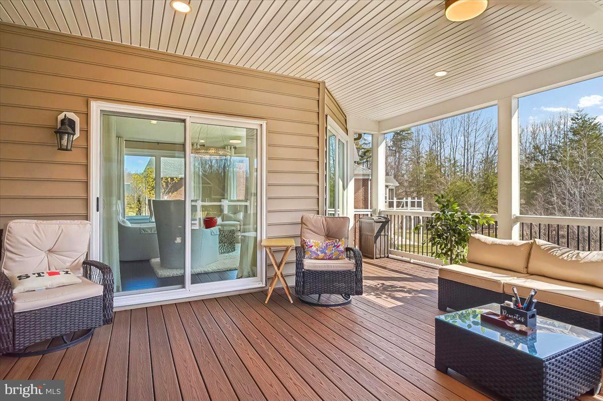 OAK CREEK CLUB - Residential