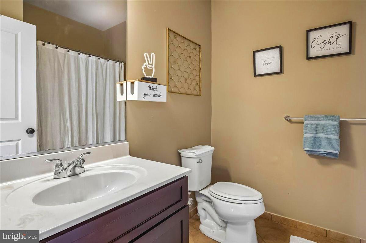 OAK CREEK CLUB - Residential