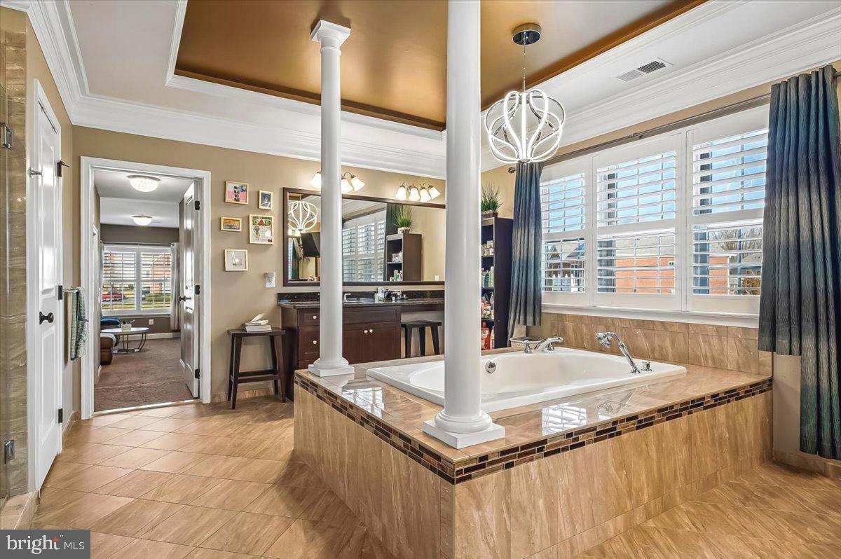 OAK CREEK CLUB - Residential