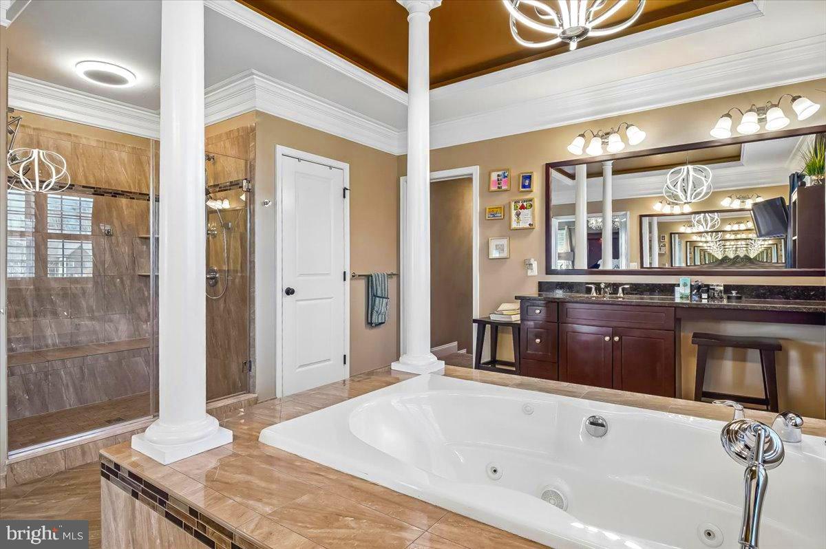 OAK CREEK CLUB - Residential