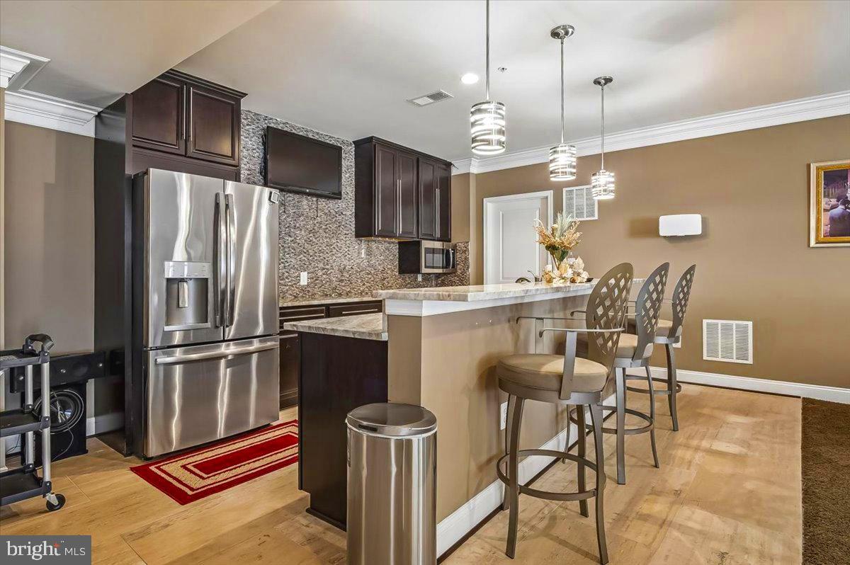 OAK CREEK CLUB - Residential