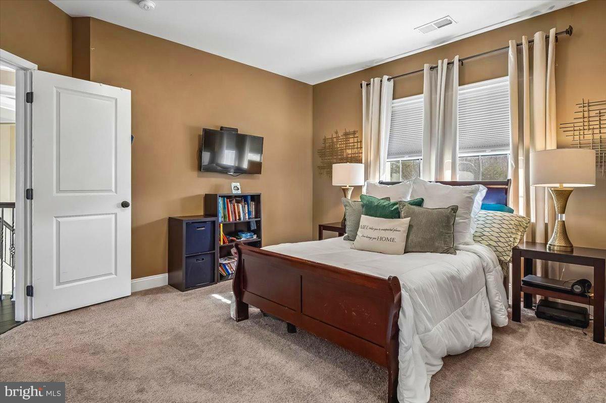 OAK CREEK CLUB - Residential