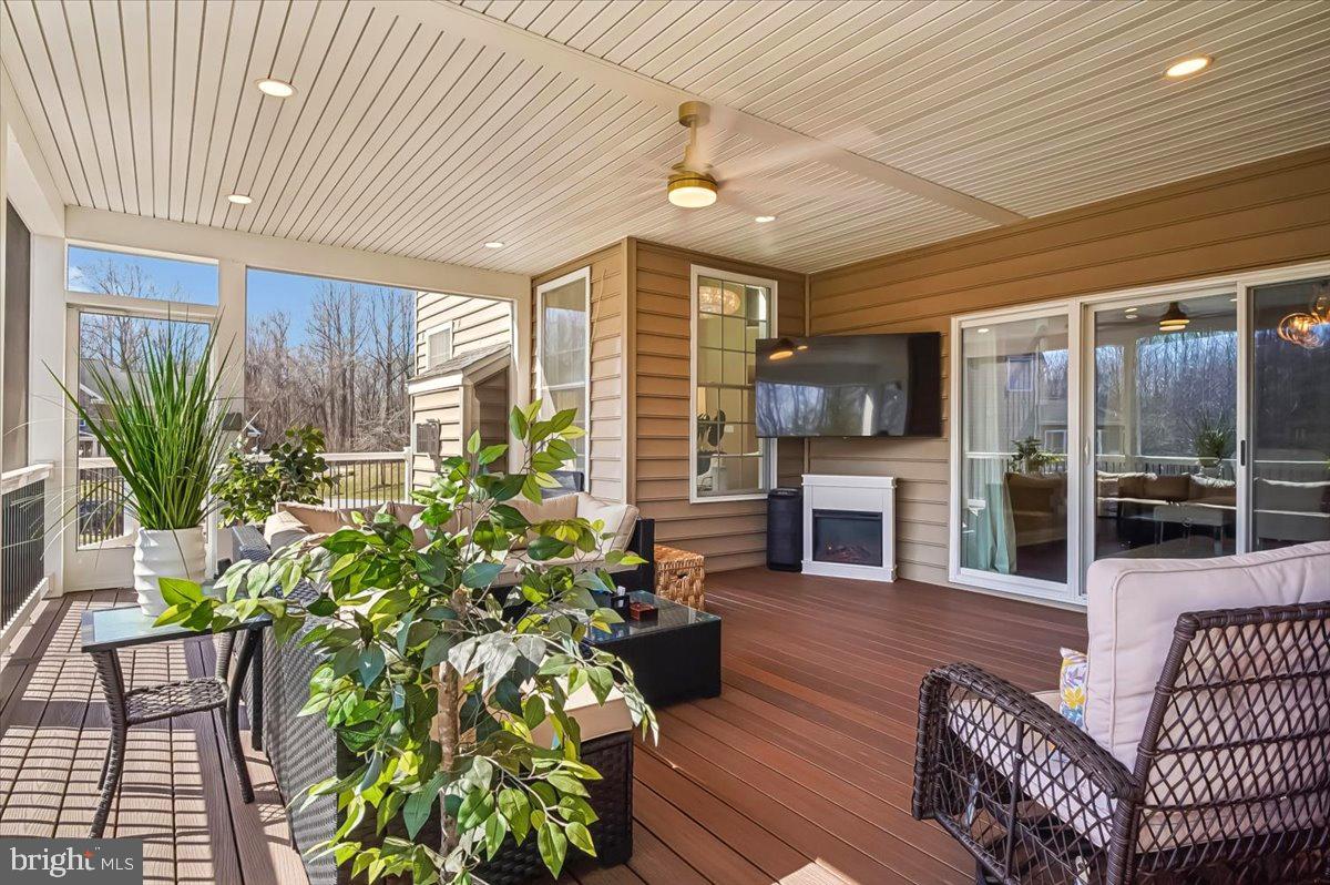 OAK CREEK CLUB - Residential