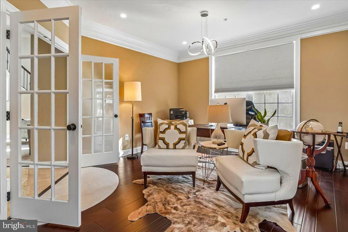 OAK CREEK CLUB - Residential