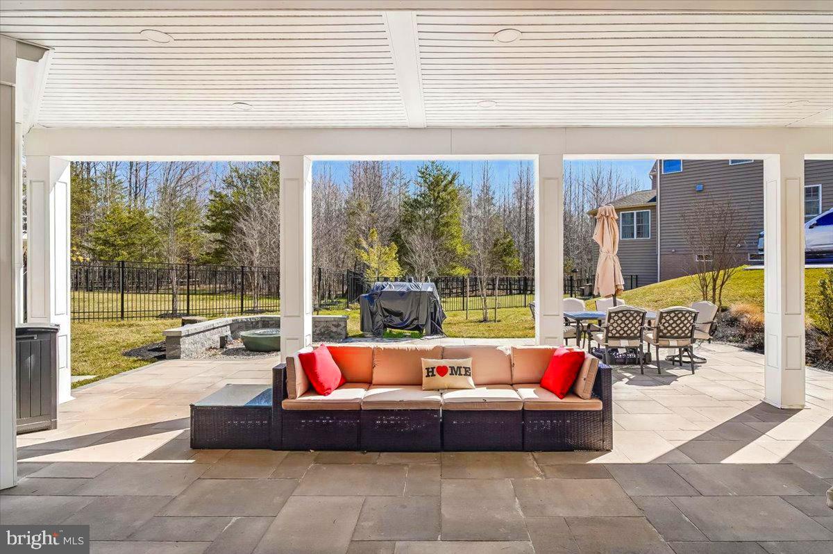 OAK CREEK CLUB - Residential