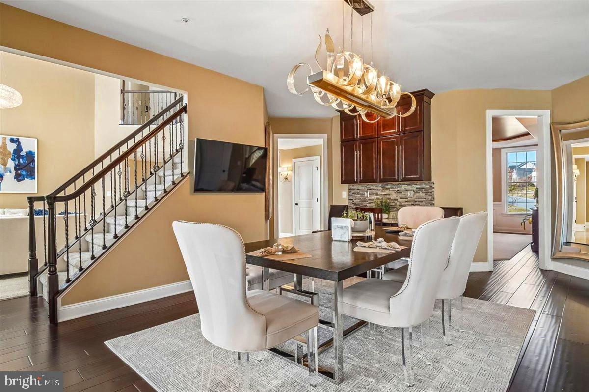 OAK CREEK CLUB - Residential