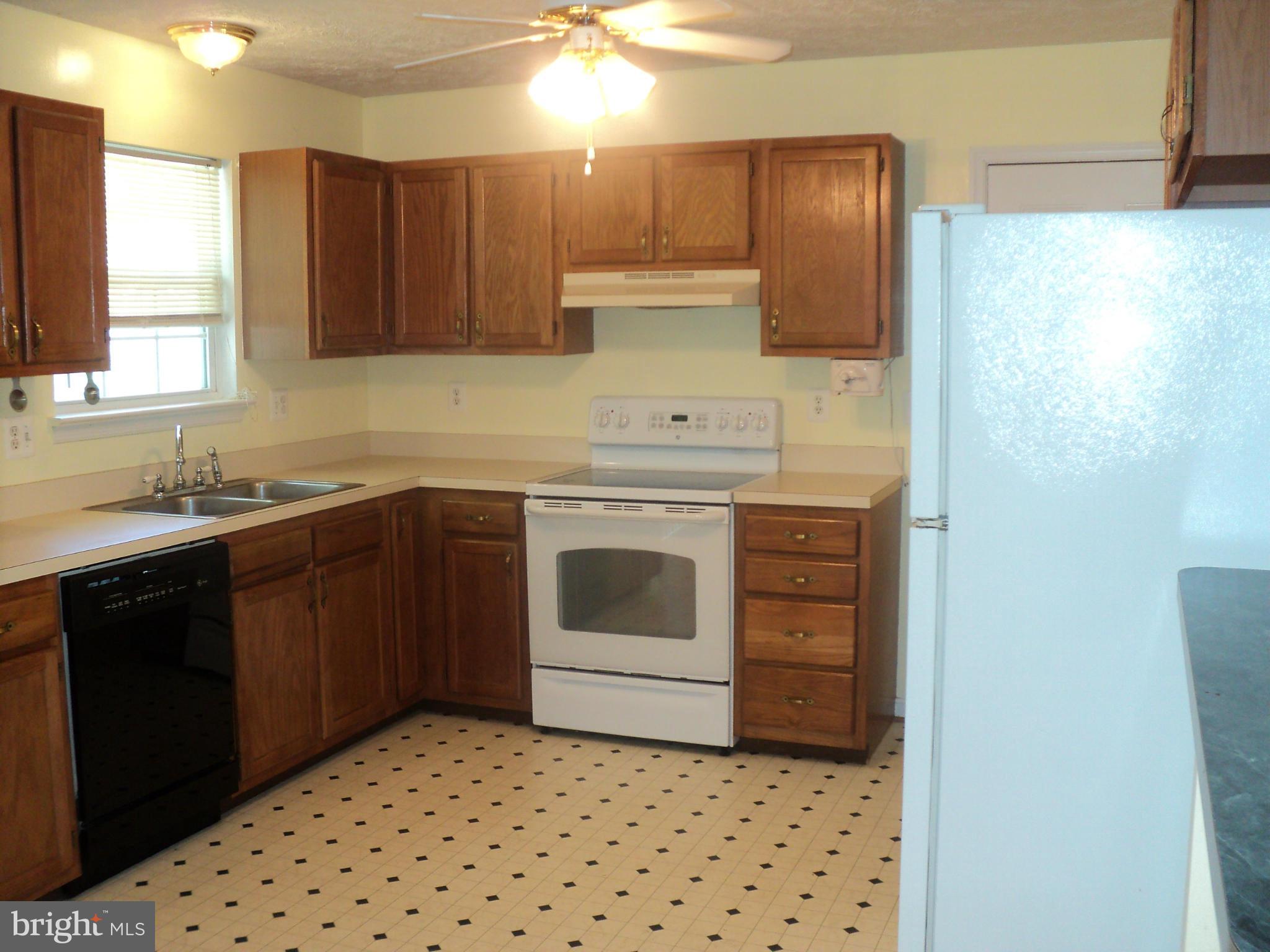 COBB ISLAND - Residential Lease