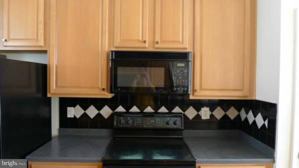 LOUDOUN PARKWAY CENTER - Residential Lease